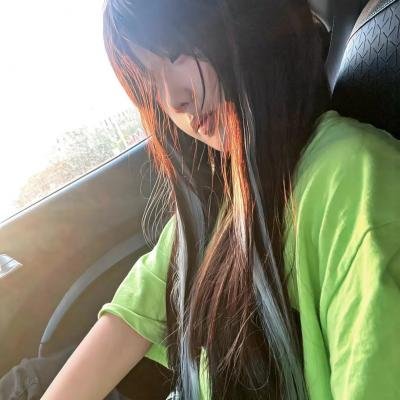 水中的女人